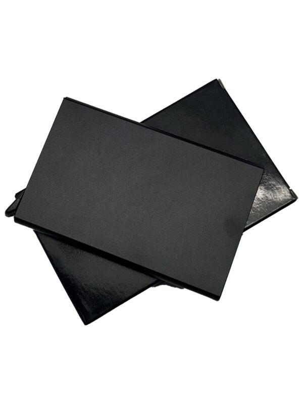 Pushion — Metal Card Holder with RFID Protection - Image 2