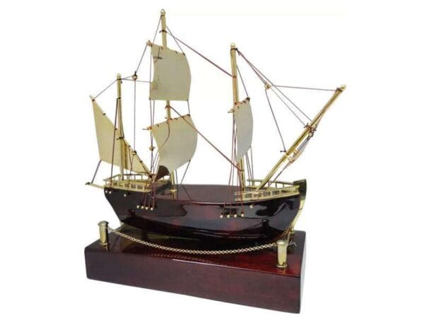 The Nautilus (Gold)
